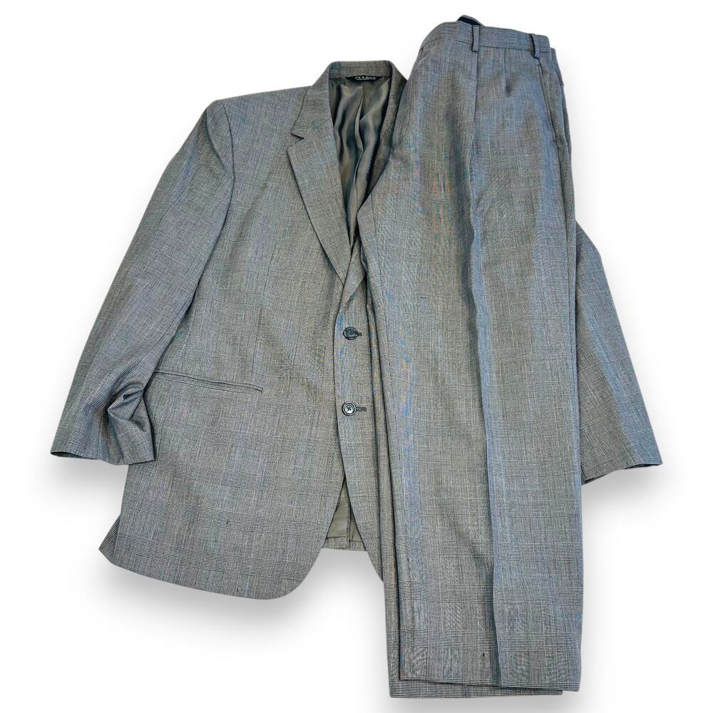 Jos. A Bank 2 Piece Suit 44R Jacket 39R Pants 39x29 Gray Plaid 100% Wool